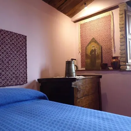 Il Nibbio - La Soffitta Dei Ricordi Apartment *